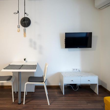 Bright Studio In The City Center Sofya Dış mekan fotoğraf
